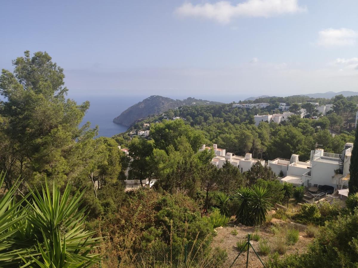 Semi-detached House, With An Impressive View Of The Sea And The Valley Casa de férias *