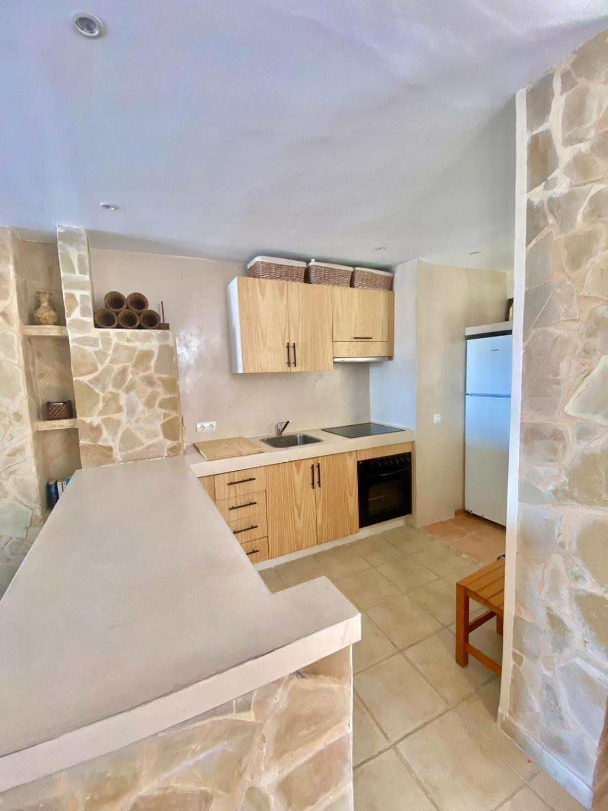 Casa de férias Semi-detached House, With An Impressive View Of The Sea And The Valley *